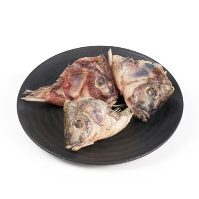 Imagen de Cabezas de tilapia o mojarra negra  frescas